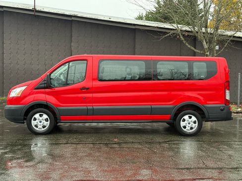 Used 2018 Ford Transit 350 XLT image 6