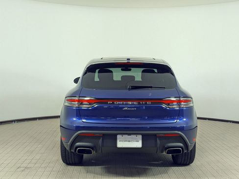 Certified 2025 Porsche Macan AWD/4WD image 10
