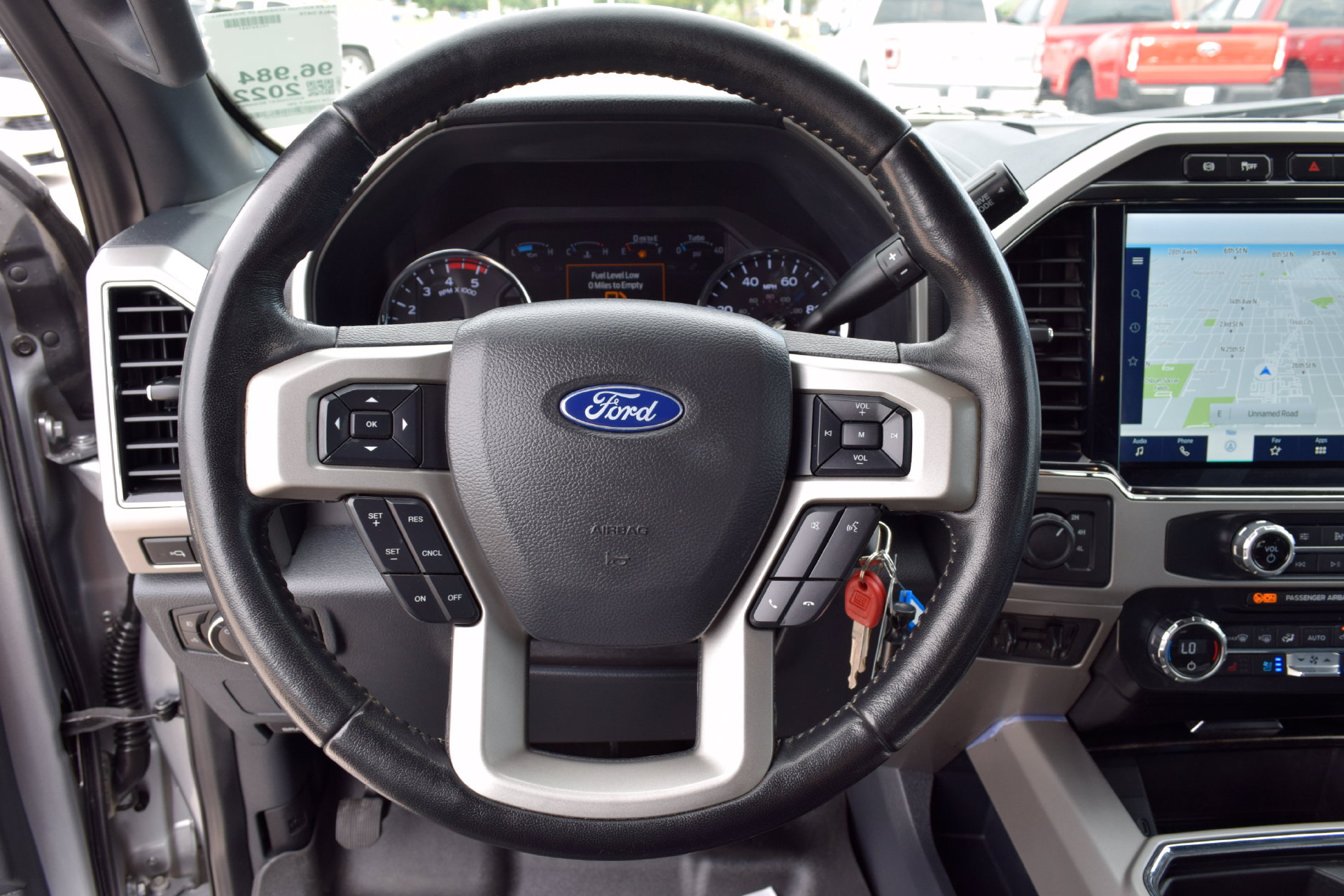 Used 2022 Ford F250 Lariat w/ Lariat Value Package AWD/4WD image 6