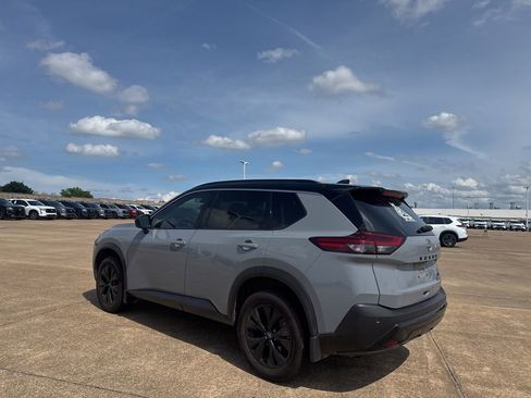 Certified 2023 Nissan Rogue SV w/ SV Premium B Package FWD image 14