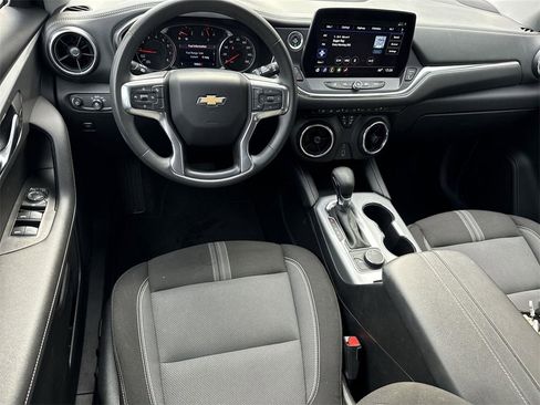 Used 2023 Chevrolet Blazer LT image 18