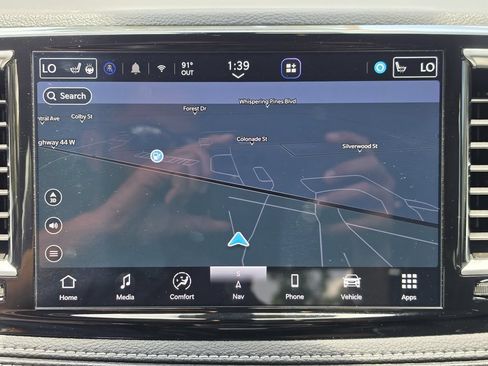 Certified 2026 Chrysler Pacifica Limited FWD image 24