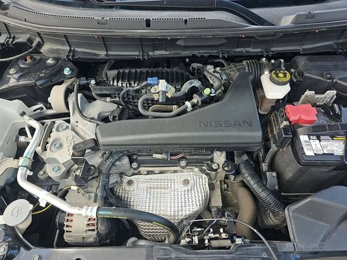 Used 2018 Nissan Rogue S AWD/4WD image 15
