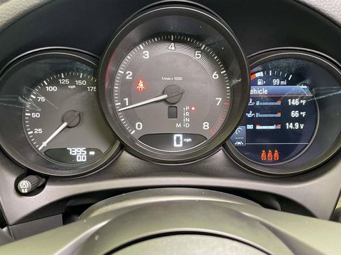 Used 2025 Porsche Macan image 46