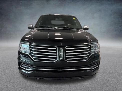 Used 2017 Lincoln Navigator L Reserve AWD/4WD image 3
