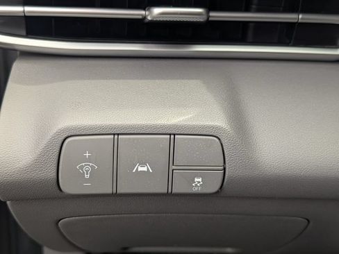 Used 2022 Hyundai Elantra SEL w/ Convenience + Premium Package FWD image 12