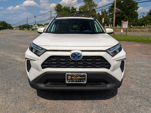 Used 2023 Toyota RAV4 XLE AWD/4WD image 2