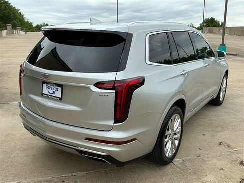 Used 2020 Cadillac XT6 Premium Luxury FWD image 6
