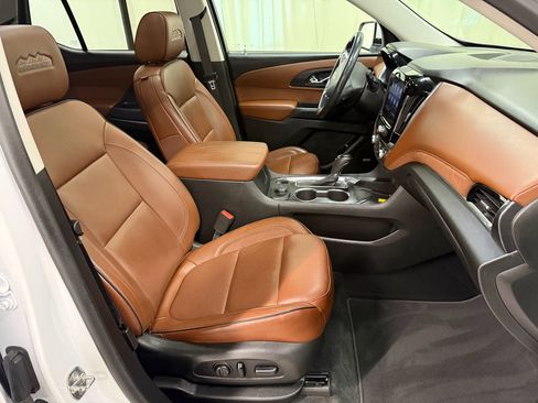 Used 2020 Chevrolet Traverse High Country AWD/4WD image 26