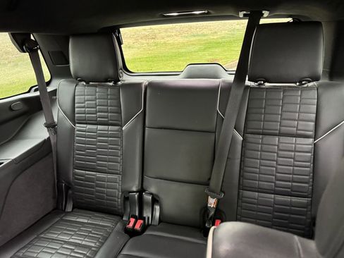Used 2023 Cadillac Escalade Sport Platinum w/ LPO, ONYX Package AWD/4WD image 11