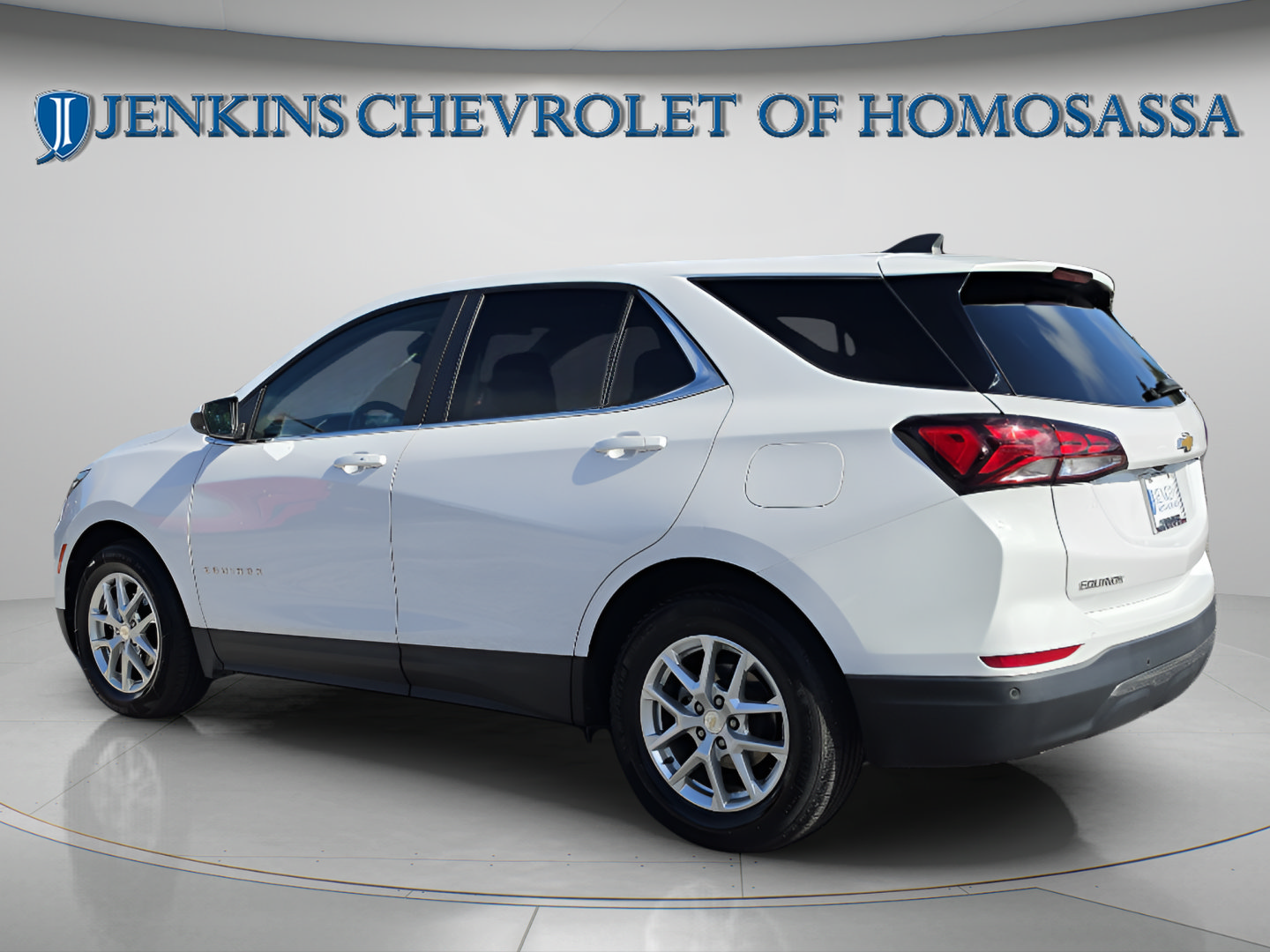 Used 2024 Chevrolet Equinox LT FWD image 8