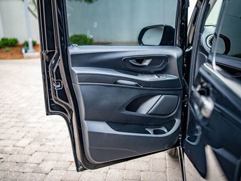 Used 2023 Mercedes-Benz Metris Passenger image 16