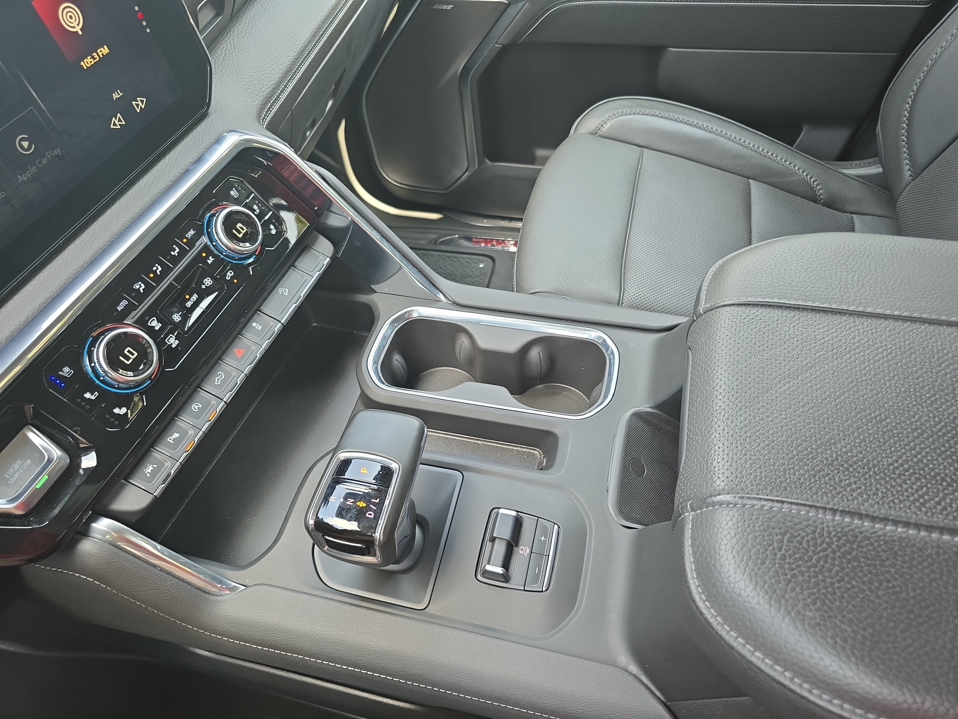 Used 2025 GMC Sierra 1500 Denali w/ Denali Reserve Package AWD/4WD image 24
