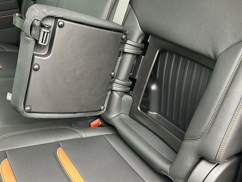 Used 2024 GMC Sierra 1500 AT4 w/ Technology Package image 45