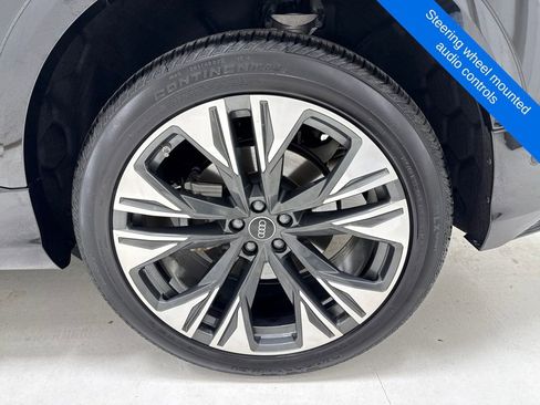 Used 2025 Audi Q8 Premium Plus image 7