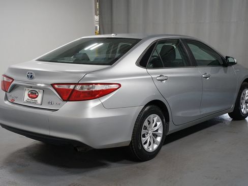 Used 2017 Toyota Camry LE FWD image 8