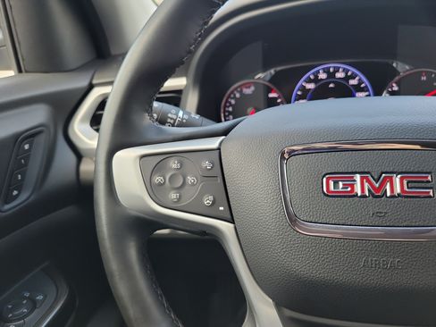 Used 2023 GMC Acadia SLT FWD image 21