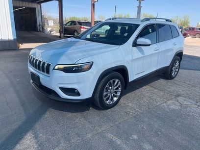 Used 2019 Jeep Cherokee Latitude Plus w/ Comfort/Convenience Group