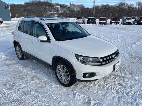 Used 2013 Volkswagen Tiguan SE image 6