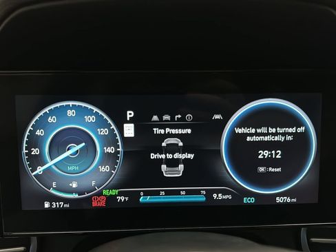 Certified 2025 Hyundai Elantra Limited FWD image 26