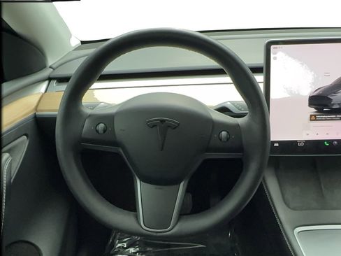 Used 2023 Tesla Model Y Long Range AWD/4WD image 34