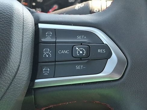 Used 2024 Jeep Compass Trailhawk image 21