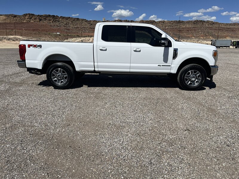 Used 2021 Ford F250 Lariat w/ Lariat Ultimate Package AWD/4WD image 2