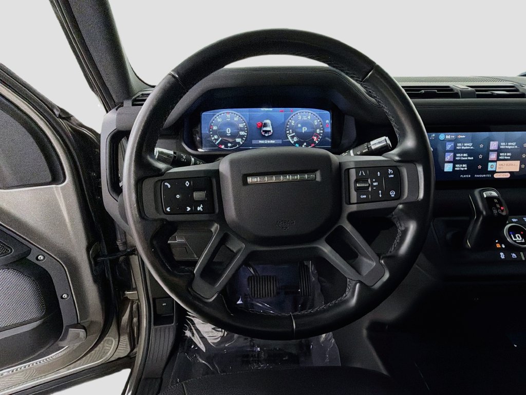 Used 2022 Land Rover Defender 90 X-Dynamic S AWD/4WD image 11