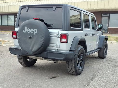 Used 2022 Jeep Wrangler Unlimited Sport AWD/4WD image 5