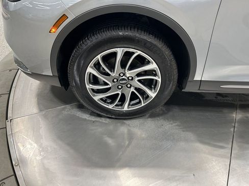 Used 2022 Lincoln Corsair AWD w/ Equipment Group 101A image 29