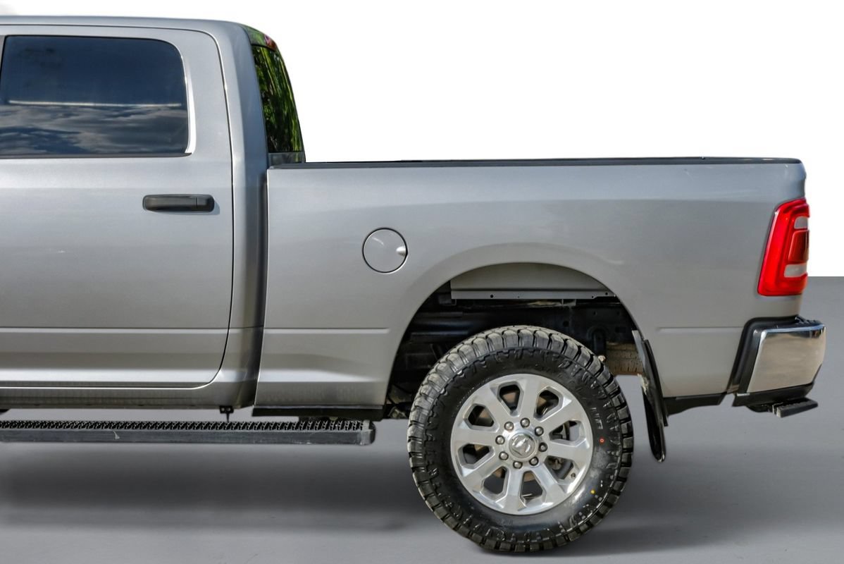 Used 2024 RAM 2500 Big Horn w/ Safety Group AWD/4WD image 11