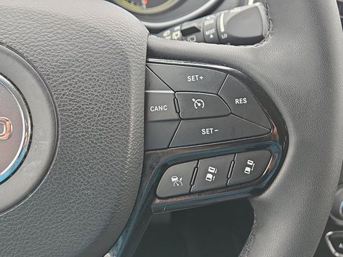 Certified 2023 Jeep Cherokee Altitude Lux w/ Lux Elite Package AWD/4WD image 23