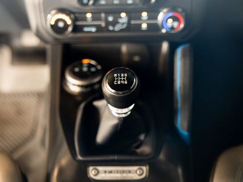 Used 2021 Ford Bronco Black Diamond image 6