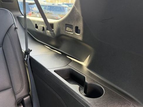 Used 2025 Chevrolet Suburban Z71 image 42