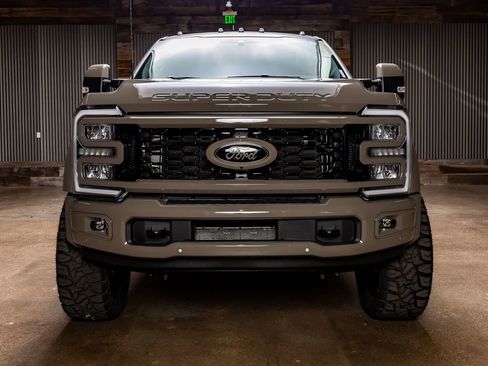 Used 2026 Ford F450 King Ranch w/ Chrome Package image 2