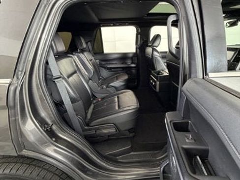 Used 2021 Ford Expedition XLT RWD image 6
