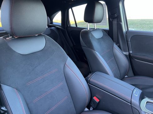 Certified 2025 Mercedes-Benz GLA 250 image 35