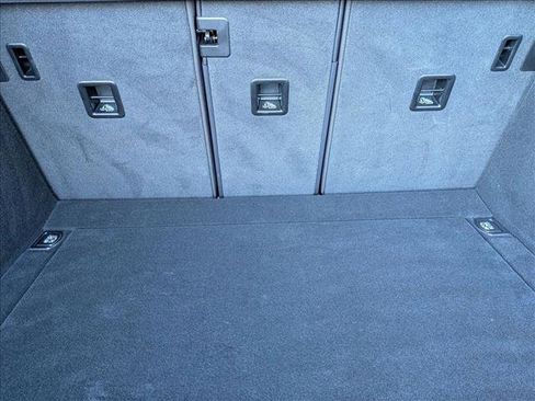 Used 2025 Porsche Macan Turbo image 23