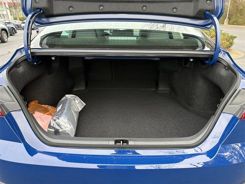 Used 2026 Toyota Camry SE w/ Multimedia Upgrade Package image 18