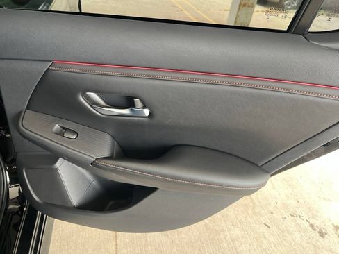Used 2023 Nissan Sentra SR w/ Midnight Edition Package FWD image 14
