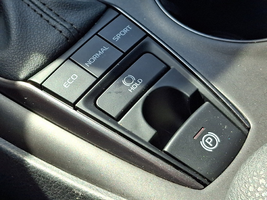 Used 2024 Toyota Camry SE AWD/4WD image 25
