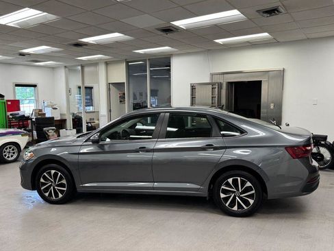 Used 2023 Volkswagen Jetta S FWD image 2