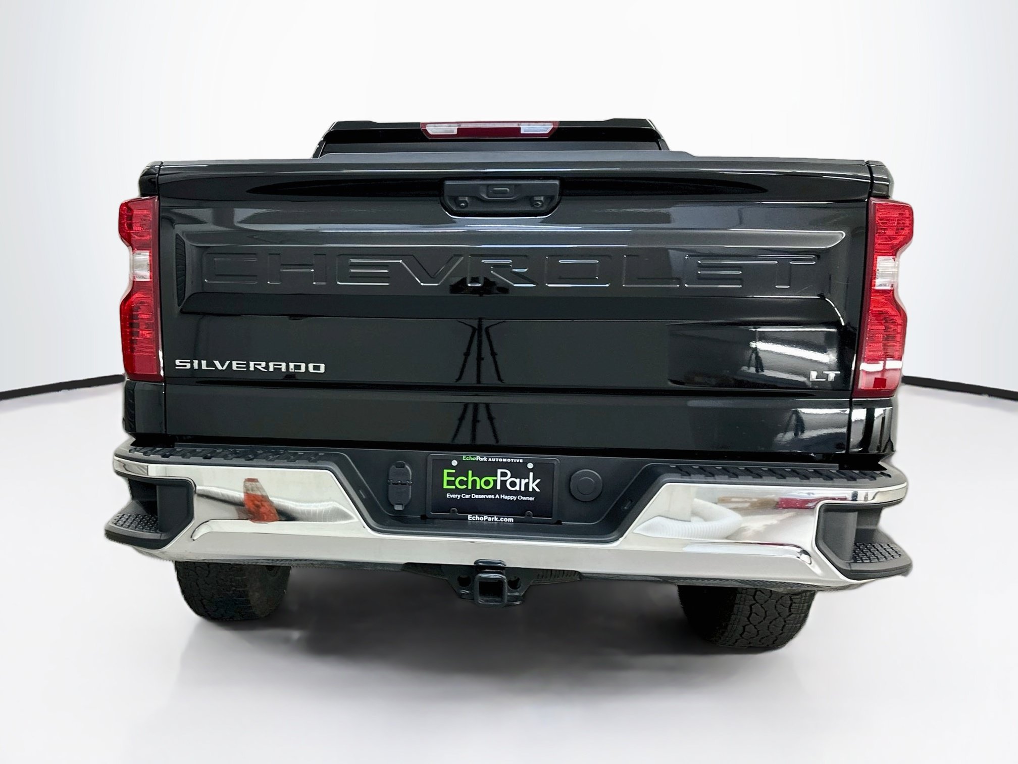 Used 2024 Chevrolet Silverado 1500 LT AWD/4WD image 7