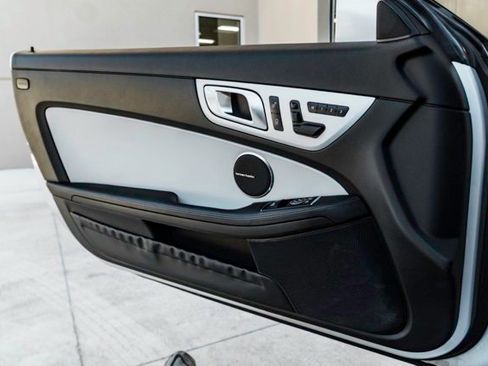 Used 2014 Mercedes-Benz SLK 350 image 20