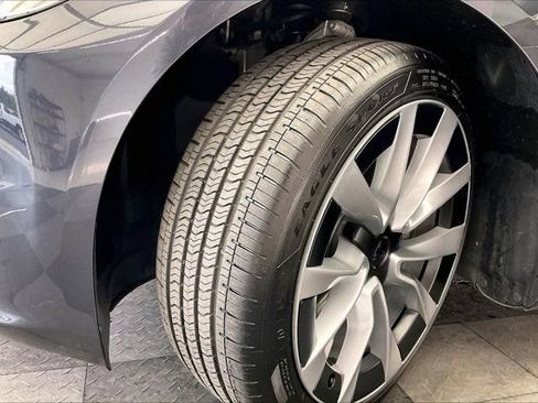 Used 2025 Tesla Model 3 Long Range RWD image 34