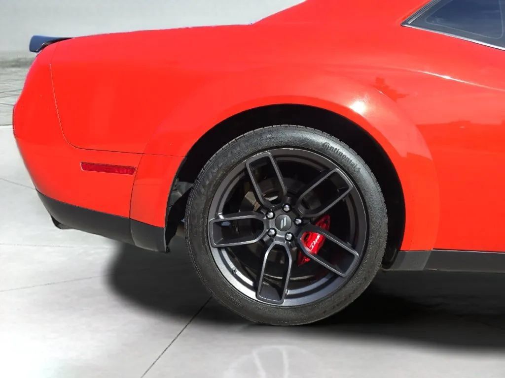 Used 2021 Dodge Challenger R/T Scat Pack RWD image 11