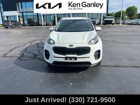 Used 2018 Kia Sportage LX w/ LX Popular Package FWD image 2