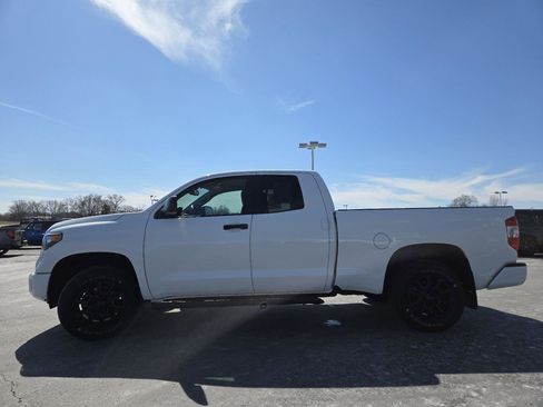 Used 2021 Toyota Tundra SR5 w/ SX Package RWD image 15