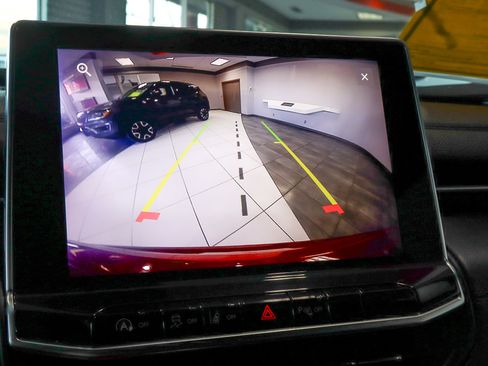 Used 2023 Jeep Compass Limited image 12