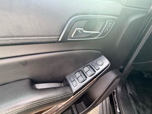Used 2018 Chevrolet Tahoe 4WD image 11